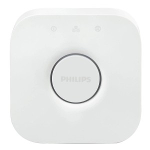 Weiße Philips Hue Bridge zur Steuerung von Hue Leuchten.