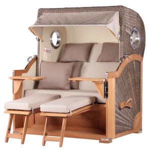 Komplettset: Grauer Strandkorb Königssee aus Teak mit Bullauge, Fußstützen, Tischen und Schutzhülle.