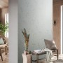 Graue Marburg Vliestapete Kylie 10 mit Textiloptik und modernem Frauengesicht Muster.