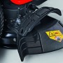 Detailaufnahme: Troy-Bilt Rasentraktor Pony 92T-S mit Seitenauswurf und Warnhinweis.