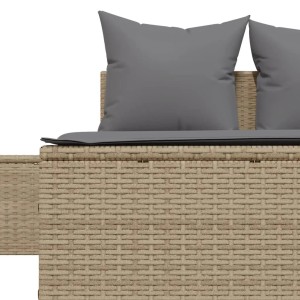 Detailansicht: Beige Doppel-Sonnenliege aus Polyrattan mit grauen Auflagen und Kissen.