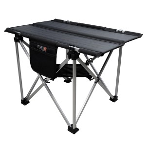 Technaxx Solar-Campingtisch TX-252, faltbar, mit schwarzer Tischplatte und silbernem Gestell.
