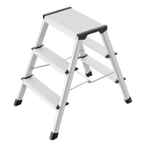 Hailo Alu-Doppelstufenleiter mit 2x3 Stufen, silberfarben, für Haus, Garten und Garage.