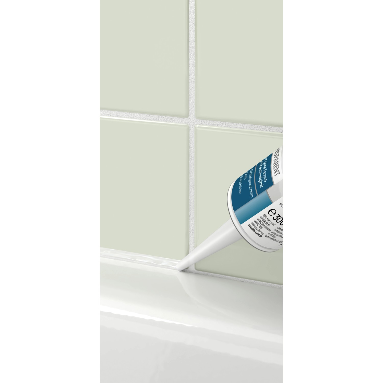 Anwendung von transparentem Alpina Dusch- und Bad-Silikon zur Abdichtung von Badewanne und Fliesen.