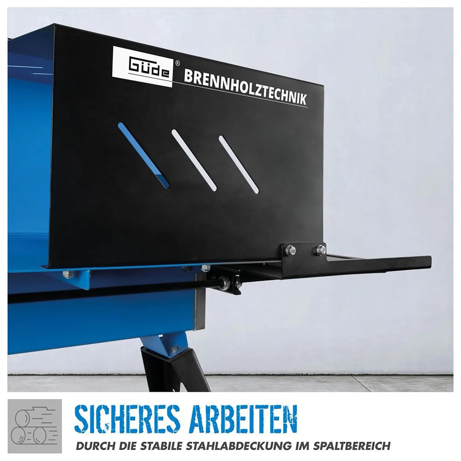 Detailaufnahme: Güde Holzspalter GHS 500/6,5TE mit Sicherheitsabdeckung und Ablagetisch.