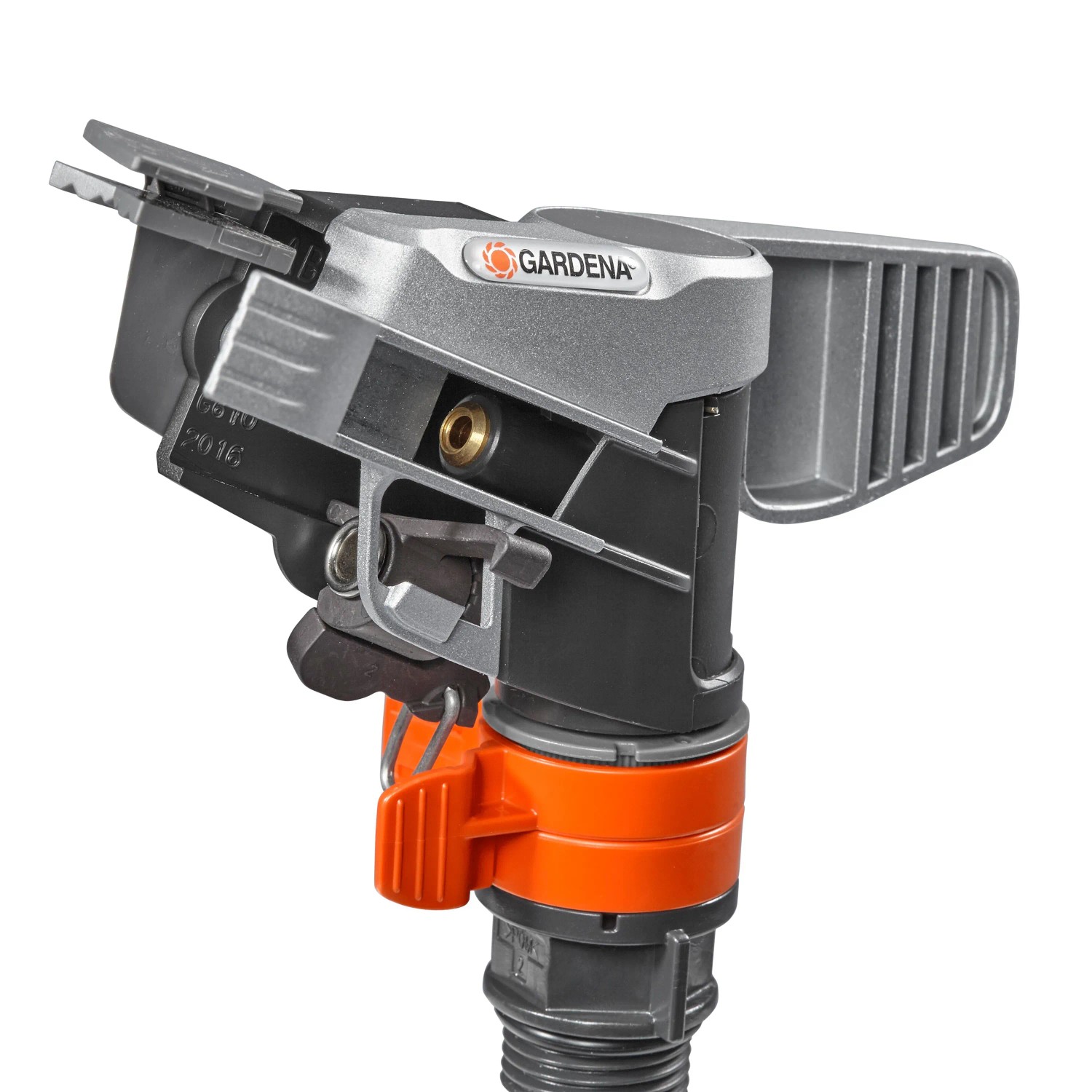 Gardena Premium Rasensprenger mit Schlitten zur Bewässerung großer Rasenflächen.