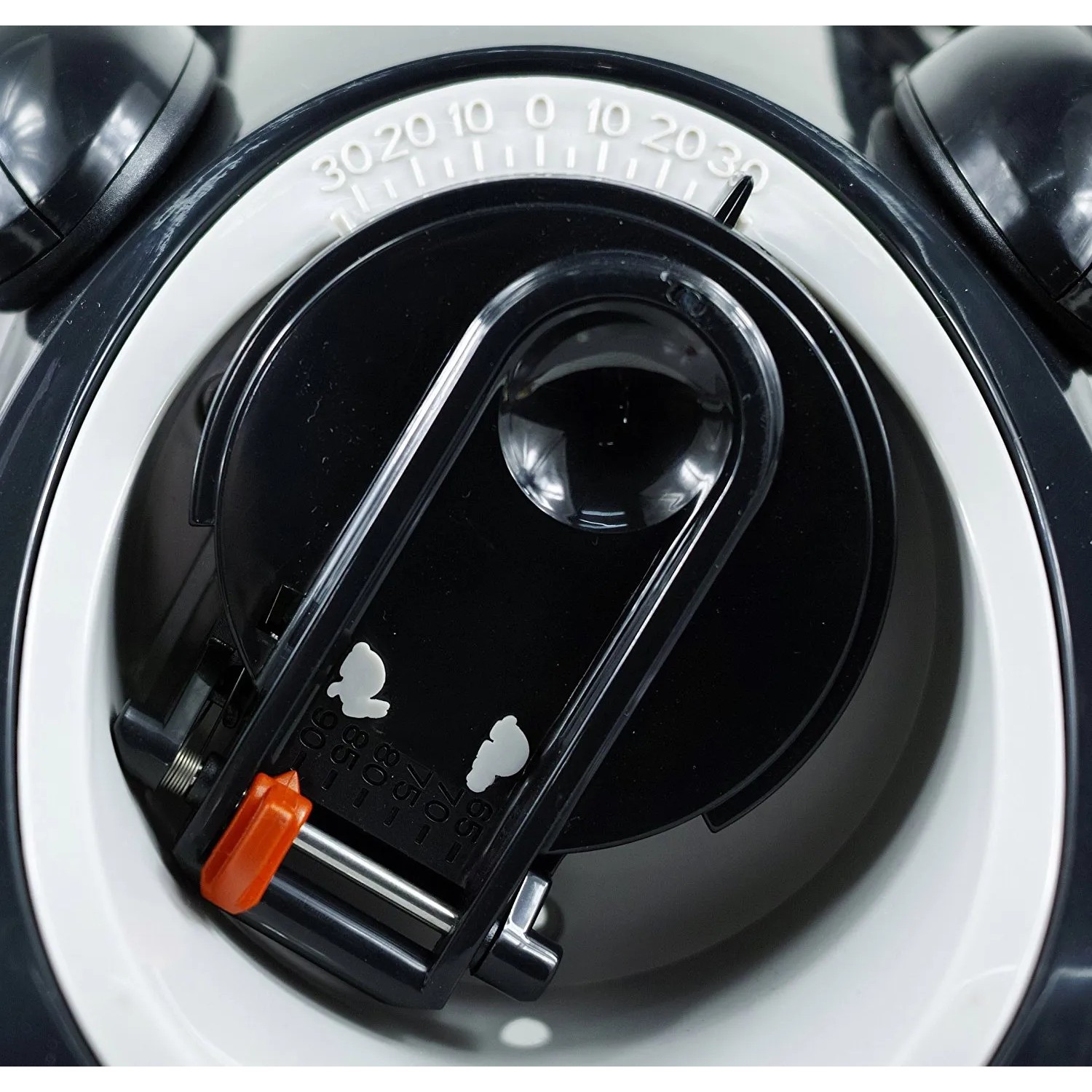 Detailaufnahme: Interline Pool Roboter Jellyfish 5220, Fokus auf Timer und Einstellungen.