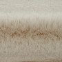 Detailansicht des hochflorigen, elfenbeinfarbenen Teppichs Lalee Heaven 800 (80x150 cm).
