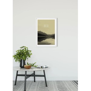 Komar Wandbild Word Lake Sand, 50x70 cm, mit See- und Bergmotiv im Rahmen.
