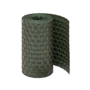 Grüne Jardinion Sichtschutzstreifen (250cm) auf Rolle für Zaunbau & Sichtschutz.
