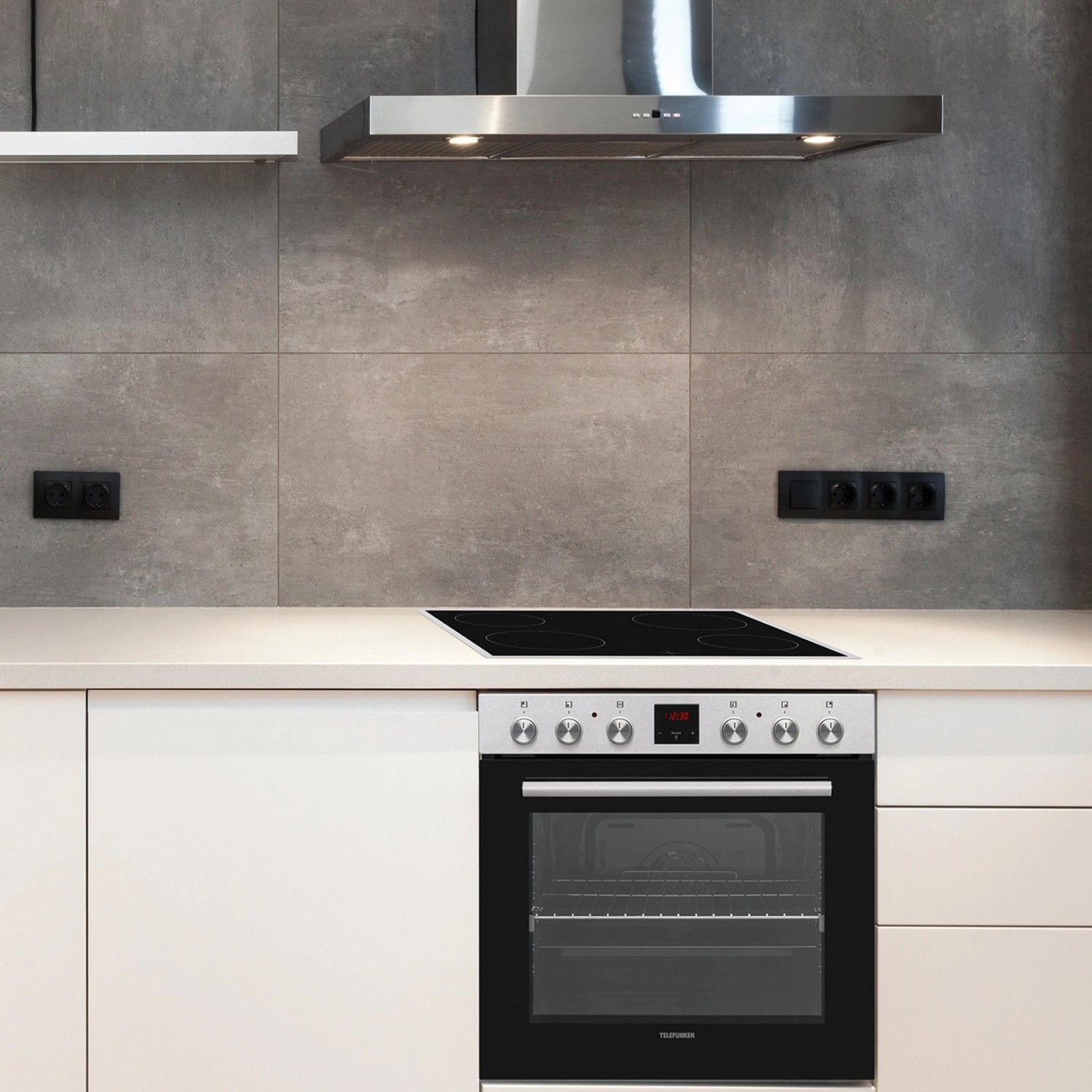 Telefunken Einbauherd-Set mit Glaskeramik-Kochfeld und Teleskopauszug in Edelstahloptik.