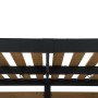 Detailaufnahme der Sunjoy Pergola Marao: Schwarzer Stahlrahmen mit Zedernholz-Lamellen.