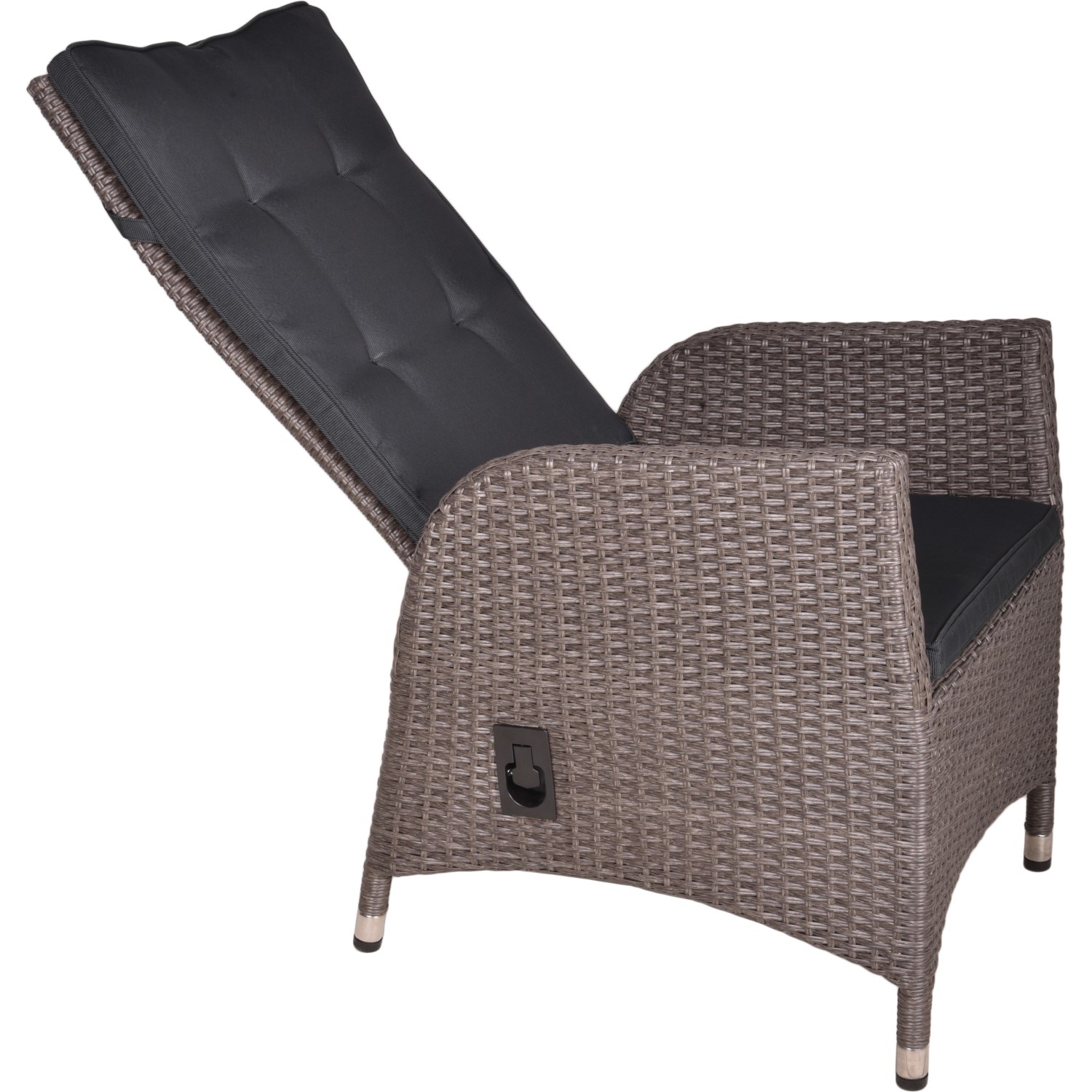 Verstellbarer Gartenstuhl Braga aus Weidengeflecht mit grauen Auflagen, Teil des 7-teiligen Gartenmöbel-Sets.