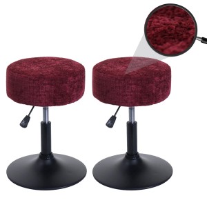 2er-Set bordeauxfarbene Chenille-Sitzhocker, höhenverstellbar, drehbar, mit schwarzem Stahlfuß. Stoffdetail sichtbar.