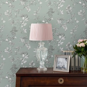 Laura Ashley Vliestapete Elderwood Duck Egg mit floralem Muster in hellblau.