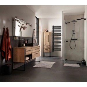 Schöner Wohnen Design-Heizkörper Celia, 174,4x60 cm, mattschwarz im modernen Badezimmer.