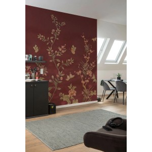 Komar Fototapete Blumen Rot (250x250cm) im Wohnraum mit Esstisch und Dachfenster.