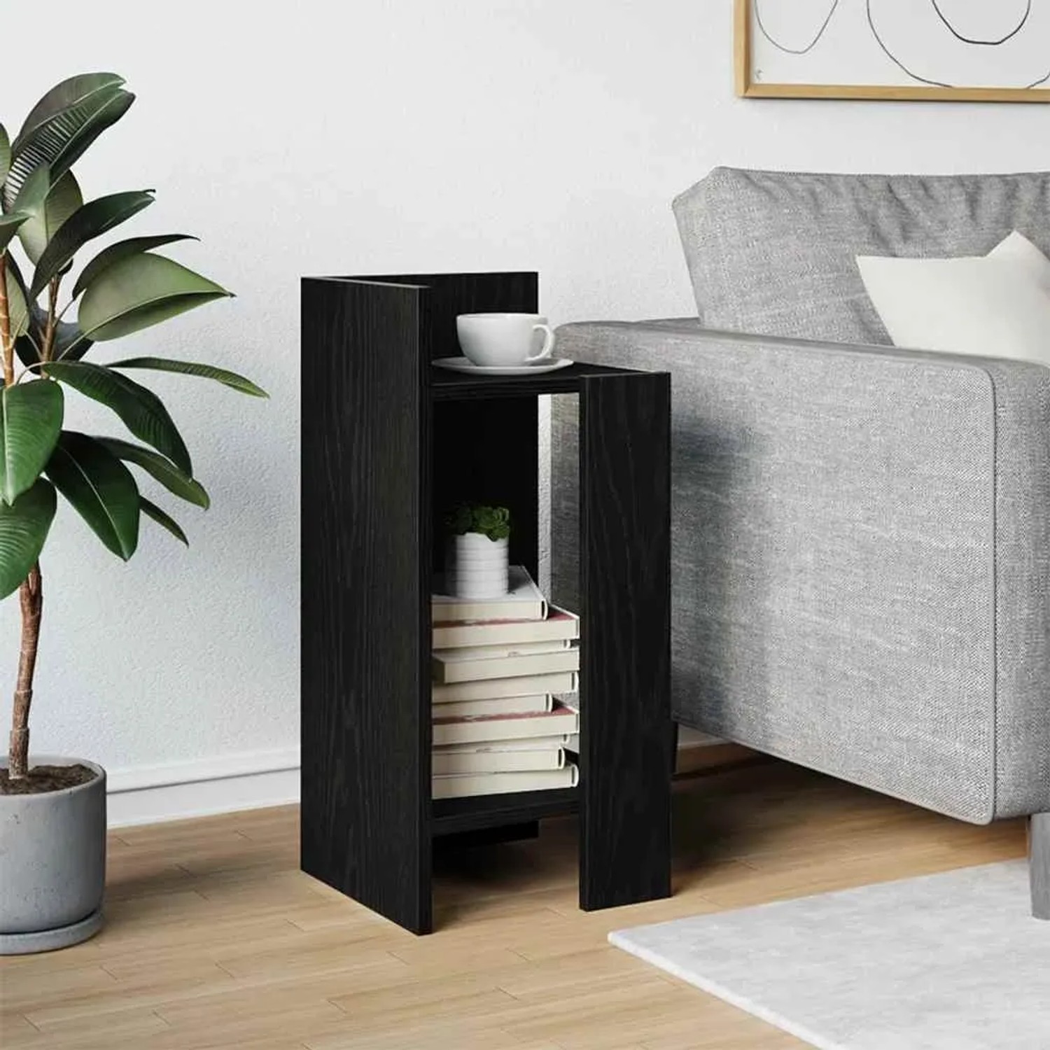 Schwarzer vidaXL Beistelltisch mit 2 Ablagen, 25,5x27x60 cm, neben Sofa.