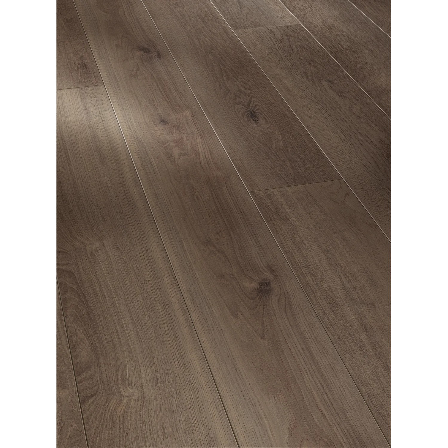 Nahaufnahme: Parador Trendtime 6 Laminat, 9 mm, wasserfest, in Holzoptik verlegt.