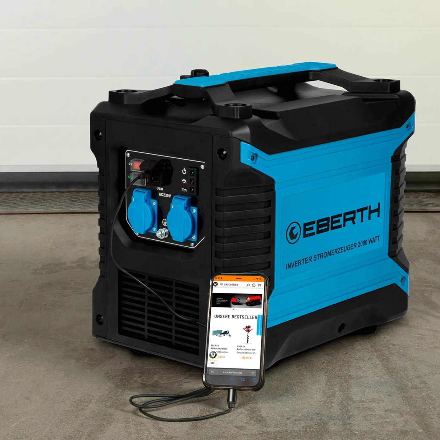 EBERTH Inverter Stromerzeuger 2000 Watt mit 2x 230V und USB, lädt ein Handy.