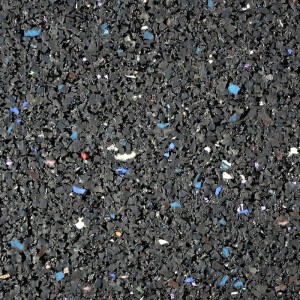 Detailansicht der schwarzen Karat Bautenschutzmatte aus Gummigranulat mit Farbpunkten.