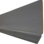 Graue System 9 Kernsockelleiste, 60 mm hoch, 2550 mm lang. Detailaufnahme der Oberfläche und Form.