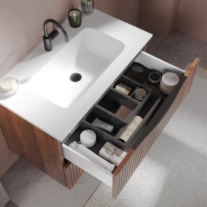 Randal Badmöbel Sakai 80 cm Nussbaum mit Waschbecken und offener Schublade mit Fächern.
