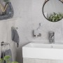 Wenko Wandhaken Turbo-Loc Edelstahl Duo Orea Matt im Badezimmer mit Waschbecken und Accessoires.