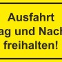 Gelbes Warnschild: Ausfahrt Tag und Nacht freihalten, 30x20 cm. Für Innen- und Außenbereich.