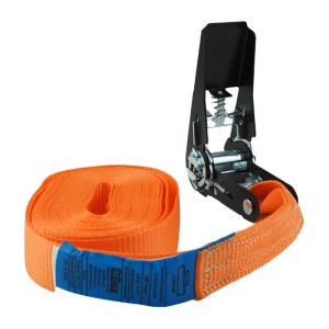Orangefarbener TRUTZHOLM Spanngurt mit Ratsche, 6 m lang, Zugkraft 800 kg.