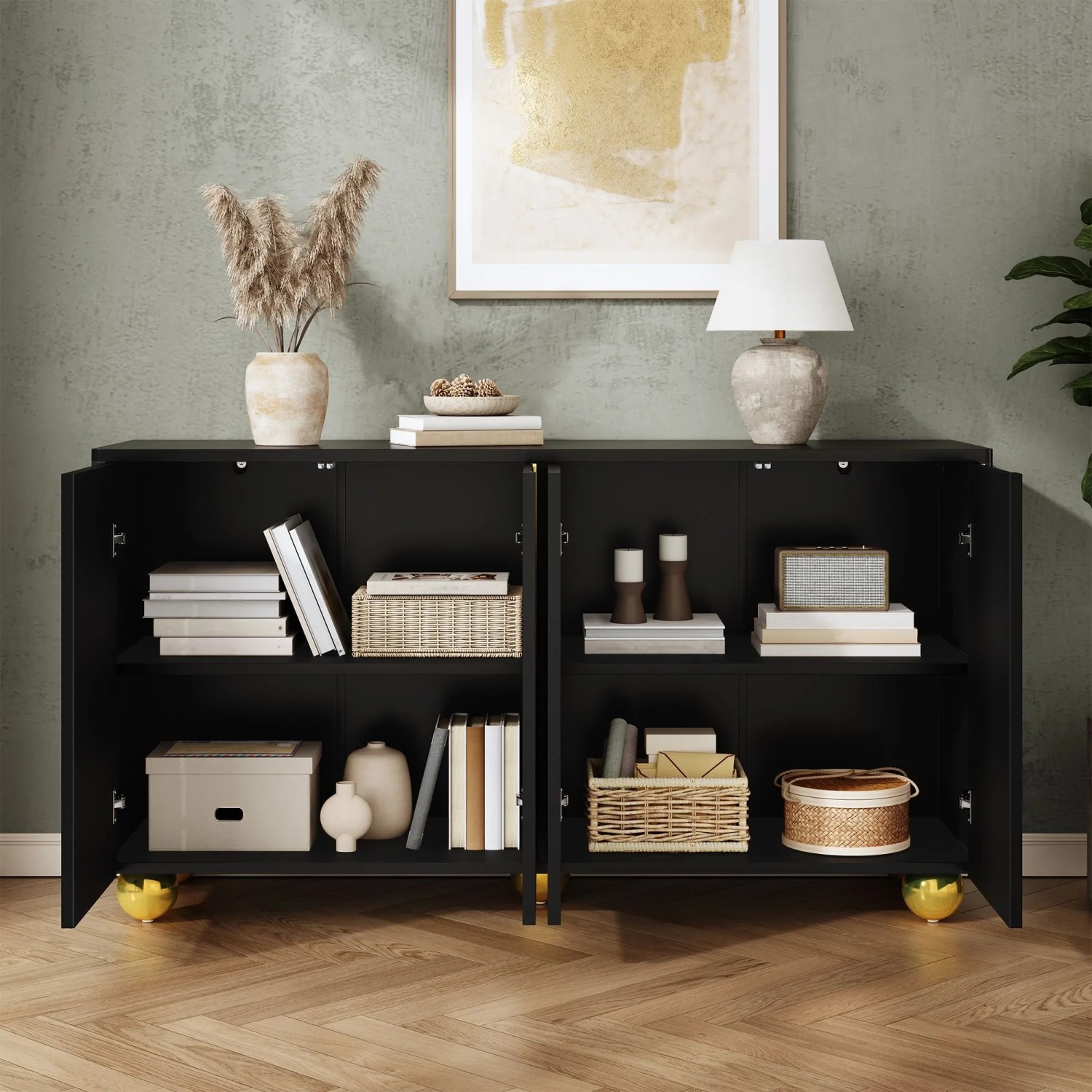 Schwarzes Merax Sideboard mit 4 offenen Türen, goldenen Metallfüßen und viel Stauraum für Bücher und Deko.