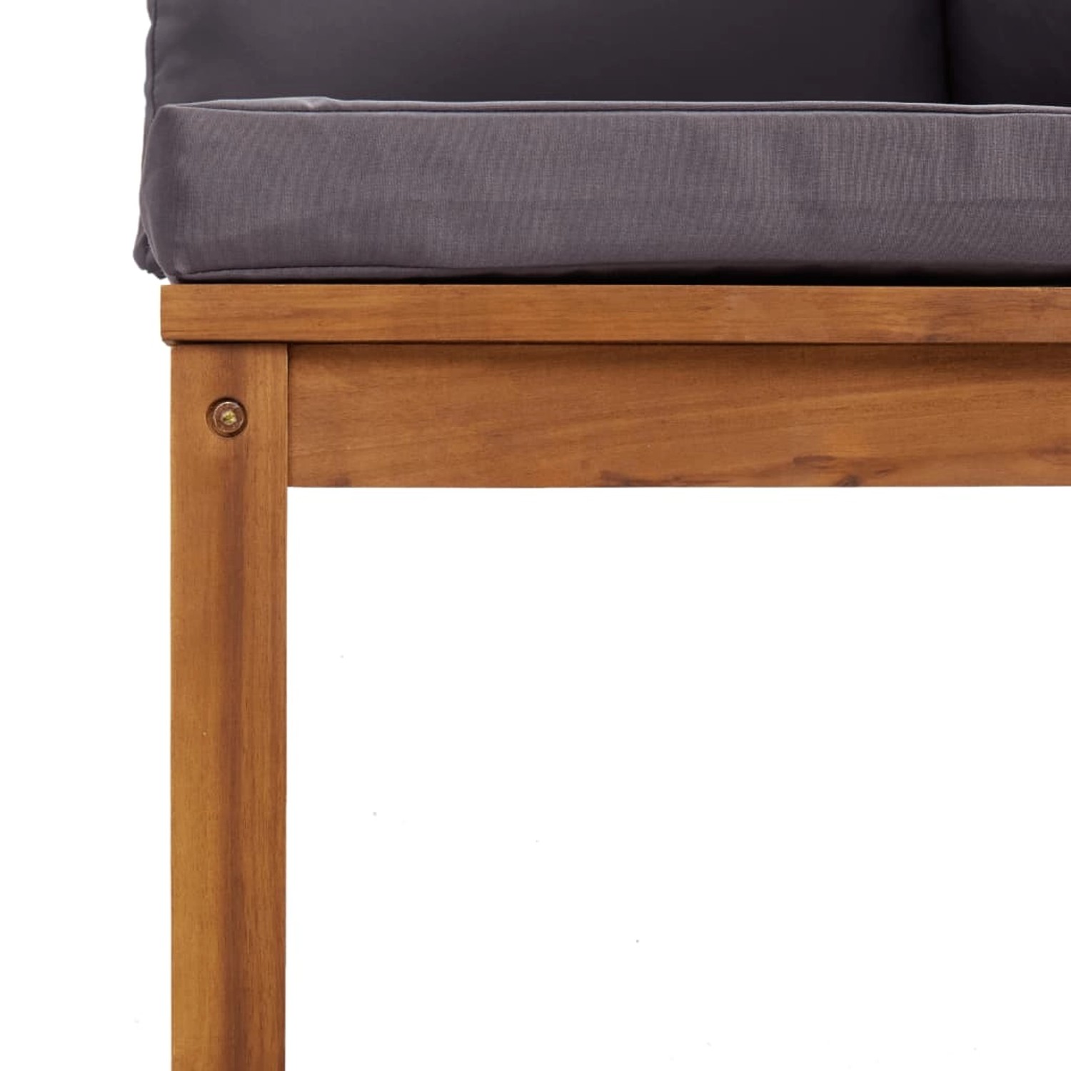 Detailansicht: Gartenlounge-Set aus Akazienholz mit grauen Auflagen. Fokus auf Holzstruktur und Polsterung.