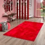 Roter Pergamon Luxus Fellteppich (80x150cm) im Wohnzimmer. Super Soft und flauschig.