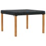 Schwarze, quadratische vidaXL Tischdecke aus wasserfestem Stoff auf einem Holztisch. Für Innen- und Außenbereich.