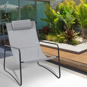 Svita Sveio Relaxsessel 2er Set, hellgraue Gartenstühle mit Kissen und Stahlrahmen.