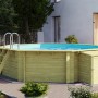 Karibu Holzpool Set mit Filteranlage und Skimmer im Garten, Leiter und Geräteschrank inklusive.