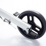 Detailaufnahme Rad mit Bremse vom Ridder Rollator Premium, Sport & Fitnessgerät.