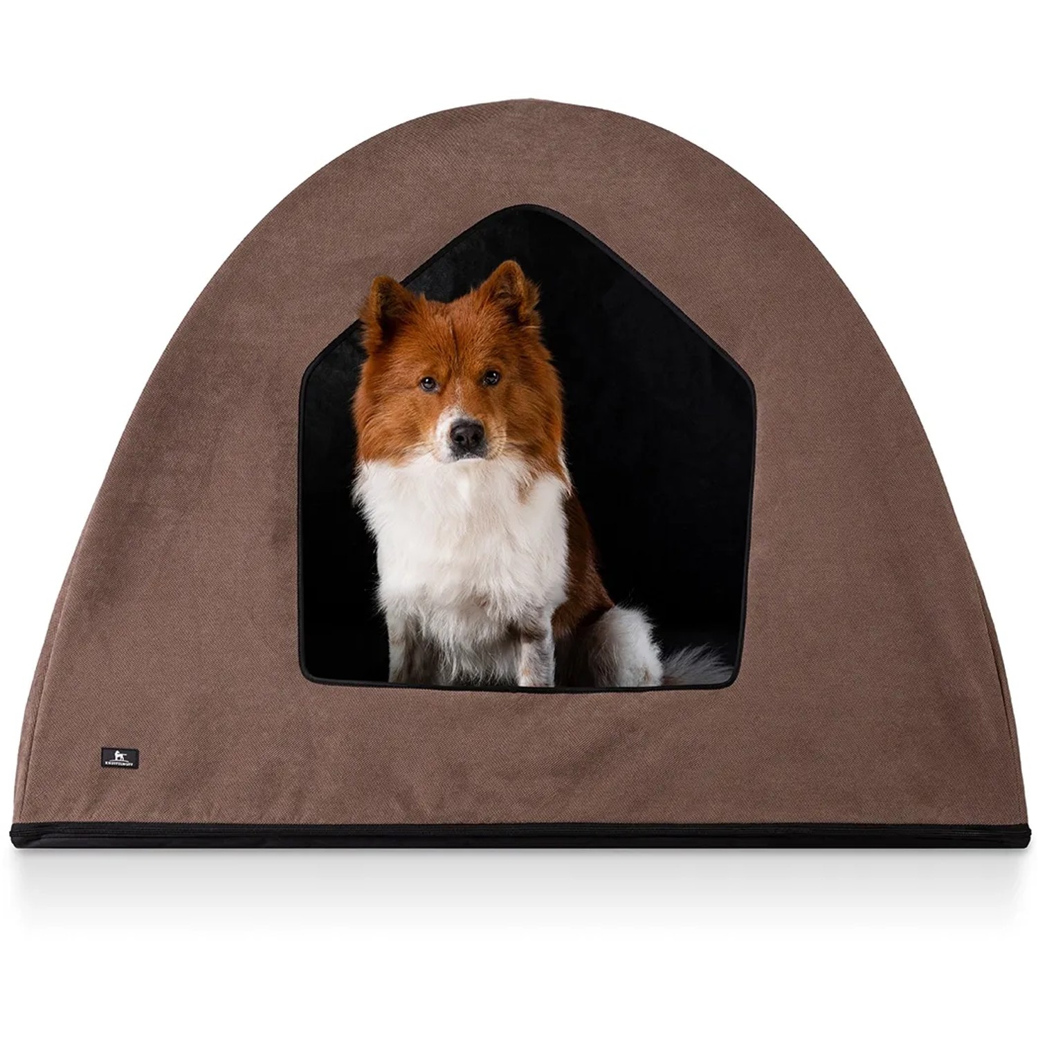 Braune Knuffelwuff Hundehöhle Yucatan Velours XL mit Hund im Inneren.