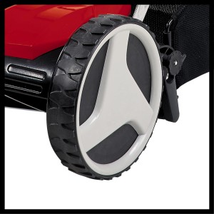 Detailaufnahme: Rad des Einhell Hand-Rasenmähers GE-HM 38 S-F. Rasenschonende Räder für optimale Ergebnisse.