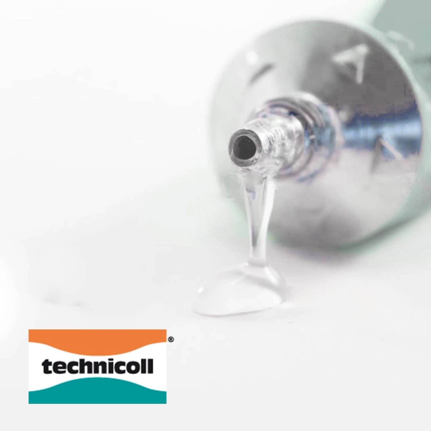 Tube Folienkleber aus dem Evolution Poolfolie Reparatur Set.