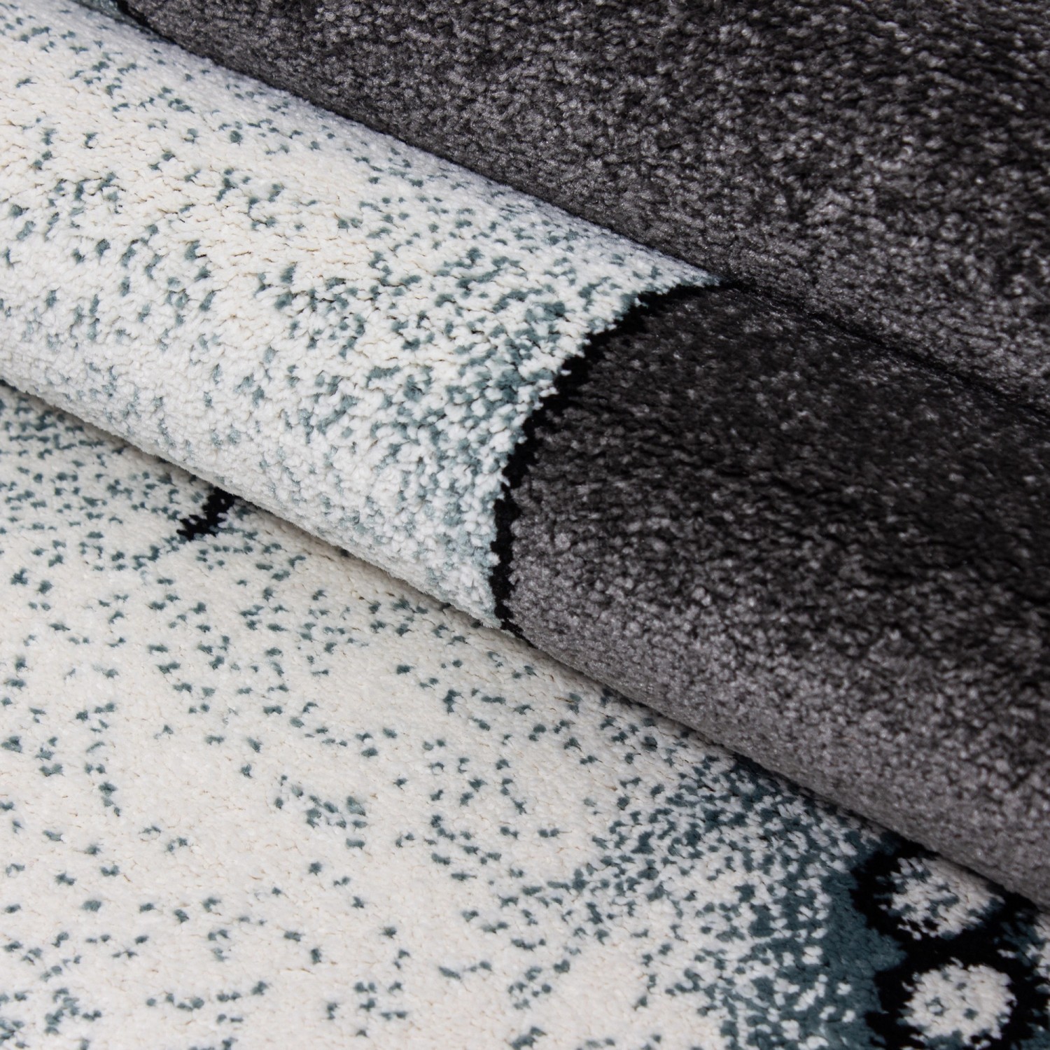 Detailansicht eines blauen Ayyildiz Kinderteppichs Kids 560, rund, 120 cm.