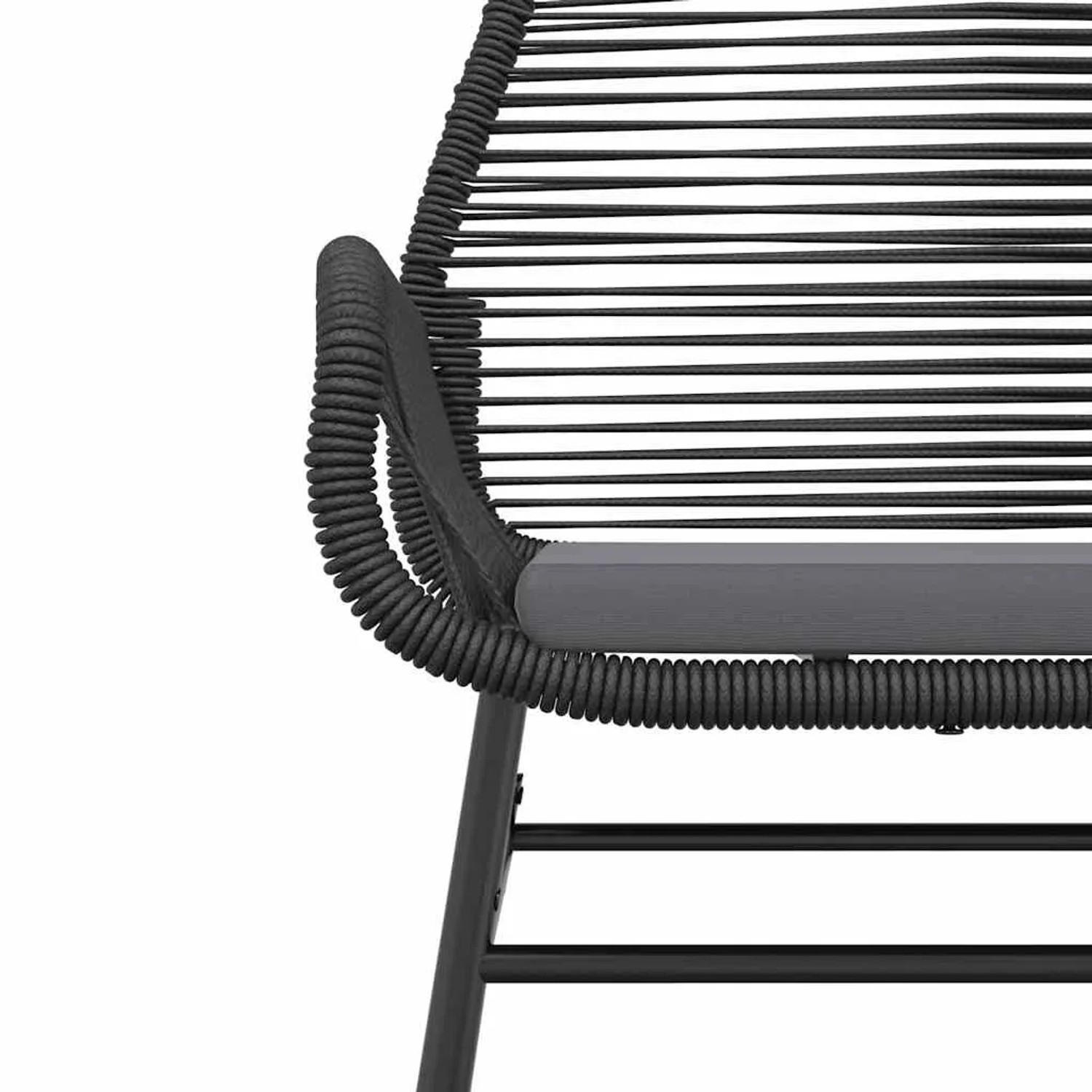 Detailansicht eines schwarzen Gartenstuhls der vidaXL 3-Tlg Essgruppe mit Poly Rattan und Sitzkissen.
