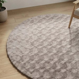 Runder Kurzflor-Teppich Dune in Taupe, Ø 200 cm, mit weicher, strukturierter Oberfläche auf Holzfußboden.