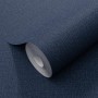 Blaue Erismann Vliestapete Elle Decoration 4 Woven mit Textilstruktur.