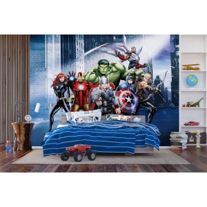 Kinderzimmer mit Avengers Fototapete in Blau, Grün und Rot. Wandbild mit Superhelden.