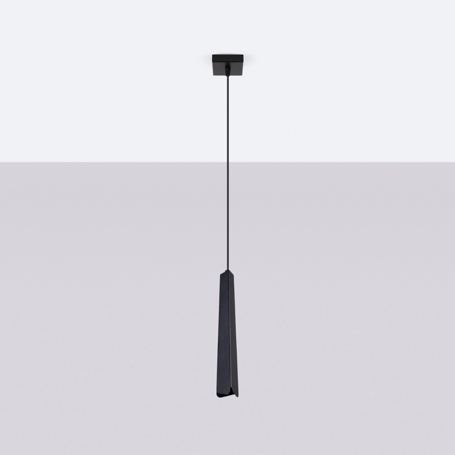 Schwarze Sollux Lighting Hängeleuchte Prysm 1 aus Stahl, minimalistisches Design für Lampen & Leuchten.