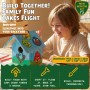 Kind bemalt WildYard X Angry Birds Vogelhaus Bausatz aus Zedernholz.