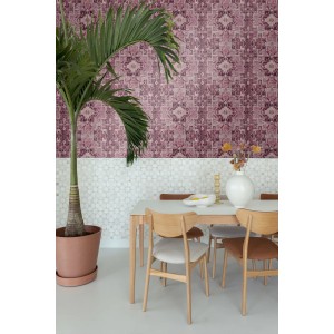 ESTAhome Vliestapete mit orientalischem Kelim Patchwork Muster in Burgunderrot. Dekorative Wandgestaltung.