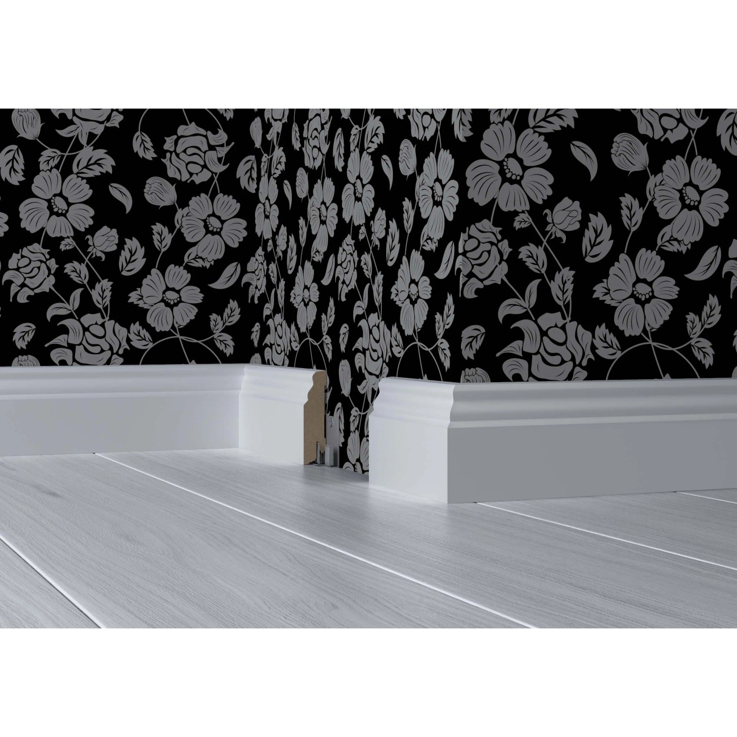 Weiße Sockelleiste White&Black Stil (70x18x2500mm) vor floral gemusterter Wand auf hellem Holzboden.