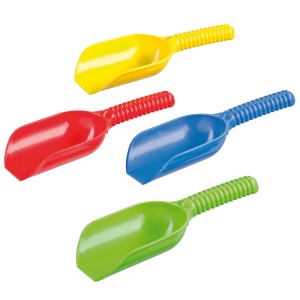 Happy People Mehlschaufel, bunt sortiert: Spielzeugschaufel aus Kunststoff in Gelb, Rot, Blau und Grün.